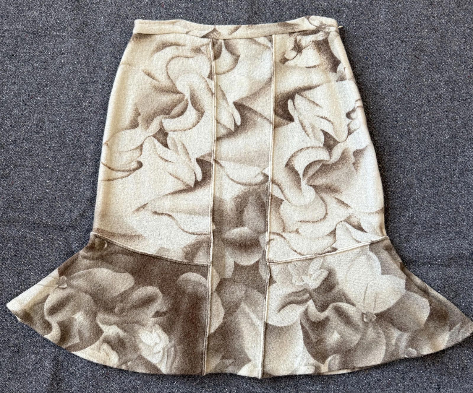 Anthropologie NWT Moth Anthropologie Wool Trumpet Mini Skirt Size 26" / US 2 / IT 38 - 1 Thumbnail