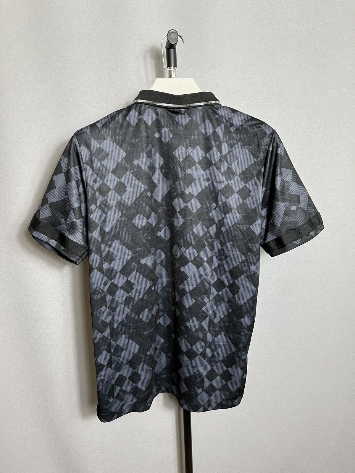 Other England 1990 Score Draw Retro Black-Out Shirt Jersey Size US L / EU 52-54 / 3 - 7 Thumbnail