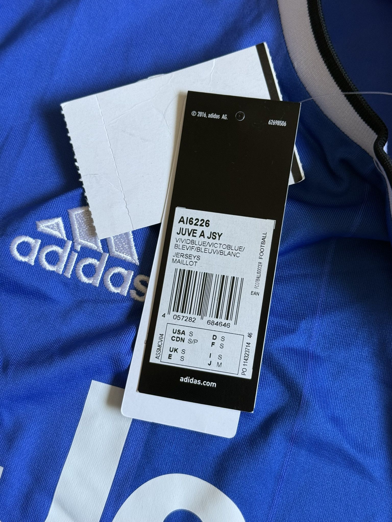 Adidas JUVENTUS 2016 2017 AWAY FOOTBALL SHIRT JERSEY MAGLIA S Size US S / EU 44-46 / 1 - 5 Thumbnail