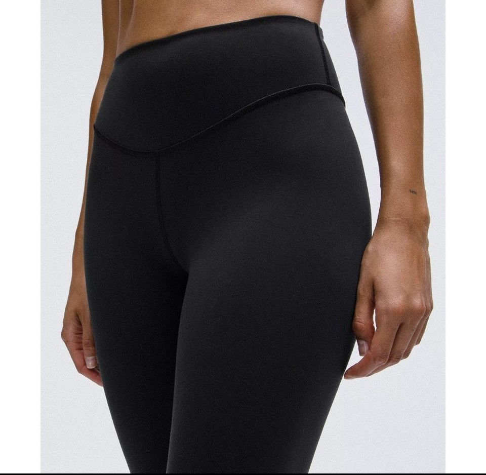 Lululemon Lululemon Wunder Under SmoothCover Tight 25" 6 Black Size 28" / US 6 / IT 42 - 3 Thumbnail