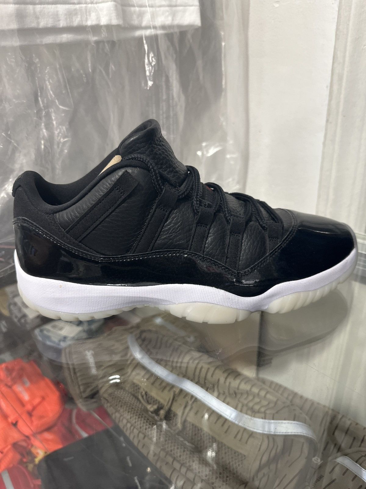 Jordan 11 Retro Low 