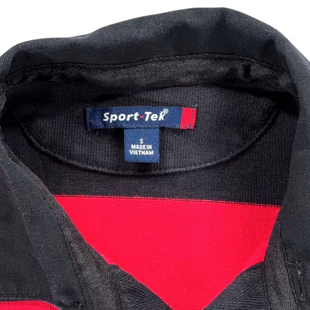 Vintage VINTAGE Red Mile Rugby Polo Shirt Sport-Tek Shirt Mens SMALL Red Black Striped Rugby 90s Kentuckyไหม Size US S / EU 44-46 / 1 - 4 Thumbnail