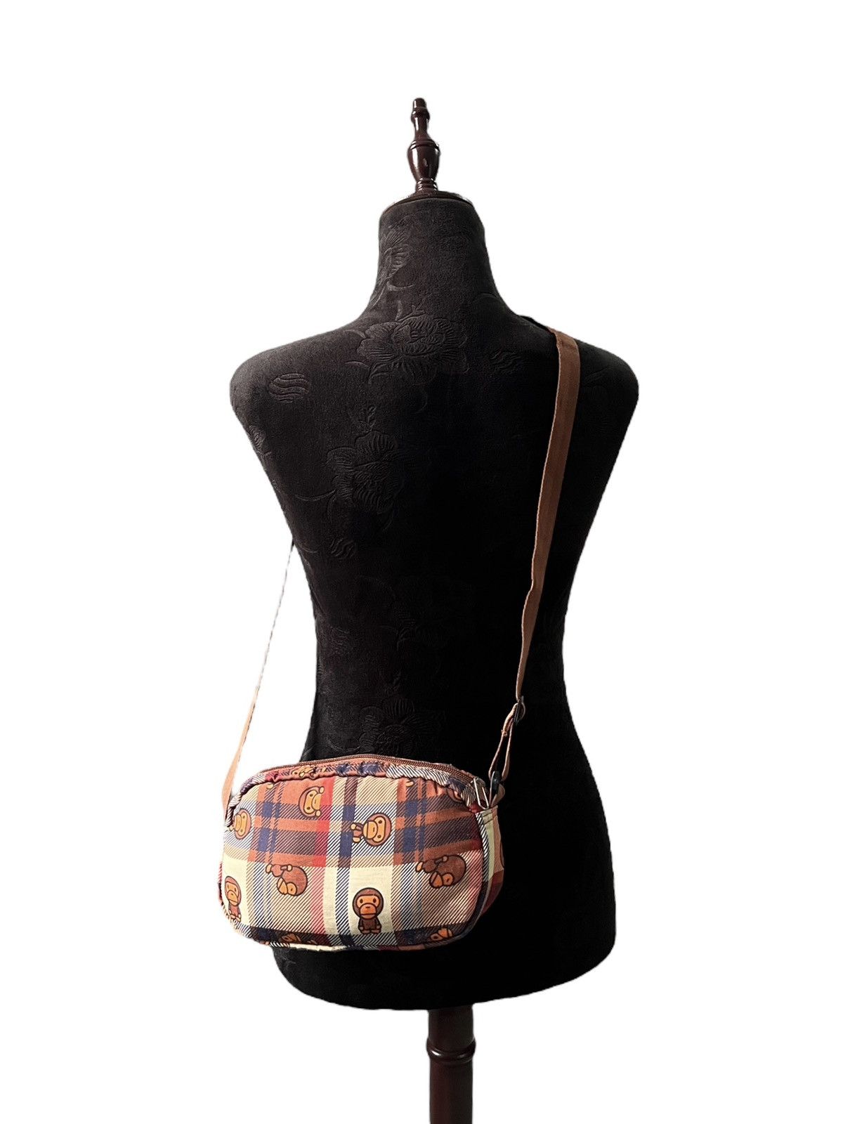 Bape Baby Milo AW11 Magazine Appendix Sling Bag Size ONE SIZE - 1 Thumbnail