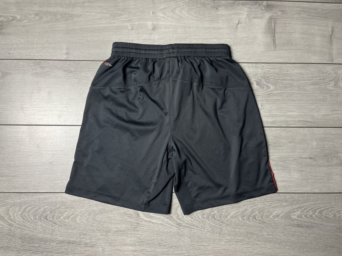 Other Warrior Liverpool shorts soccer size Medium Size US 32 / EU 48 - 3 Thumbnail