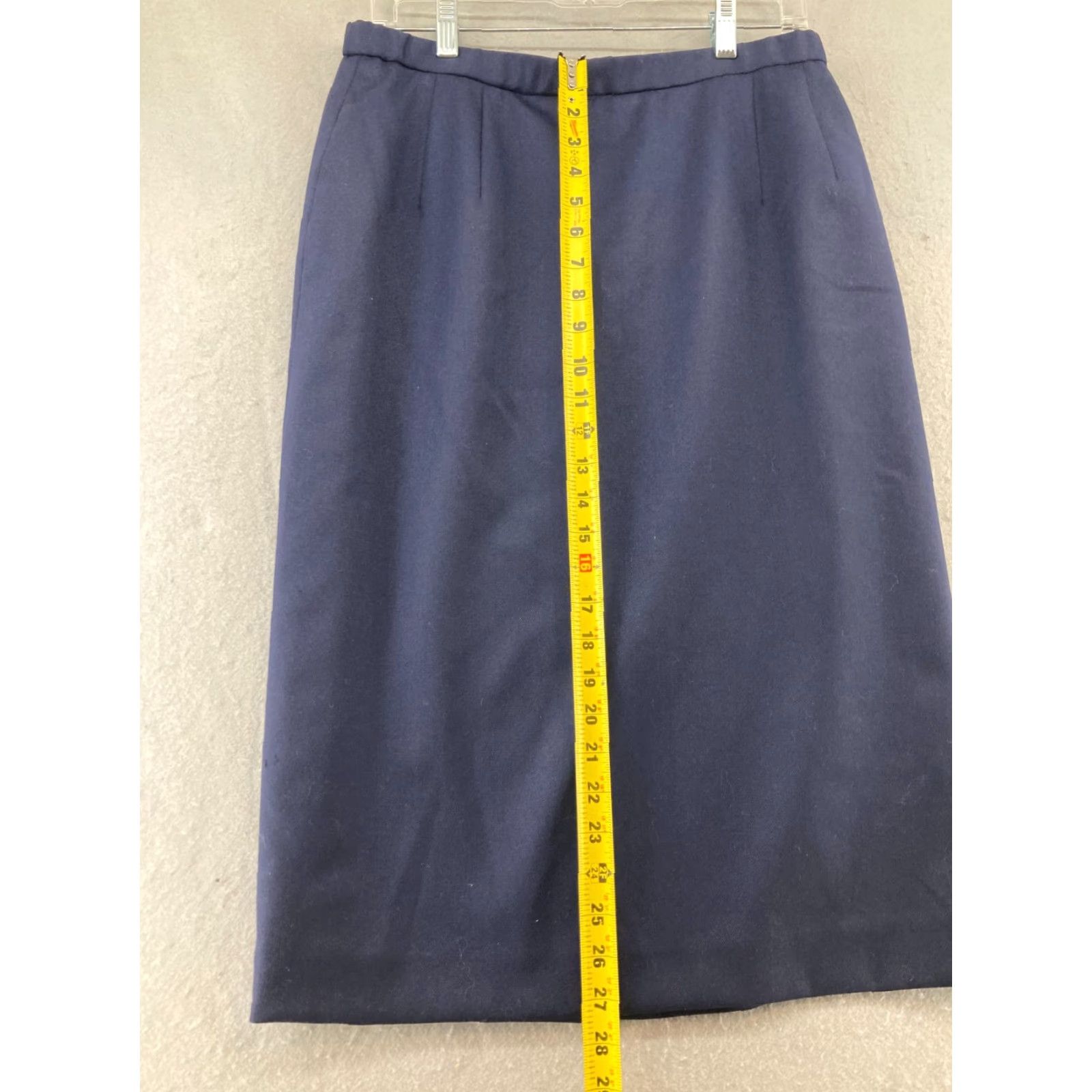 Pendleton VINTAGE Pendleton Skirt Women Long 14 Blue Wool Pencil 100% Virgin Wool Solid Pattern Pockets Lined Rise Mid Button 80s 90s Theme Womens Size 36" / US 14 / IT 50 - 4 Thumbnail