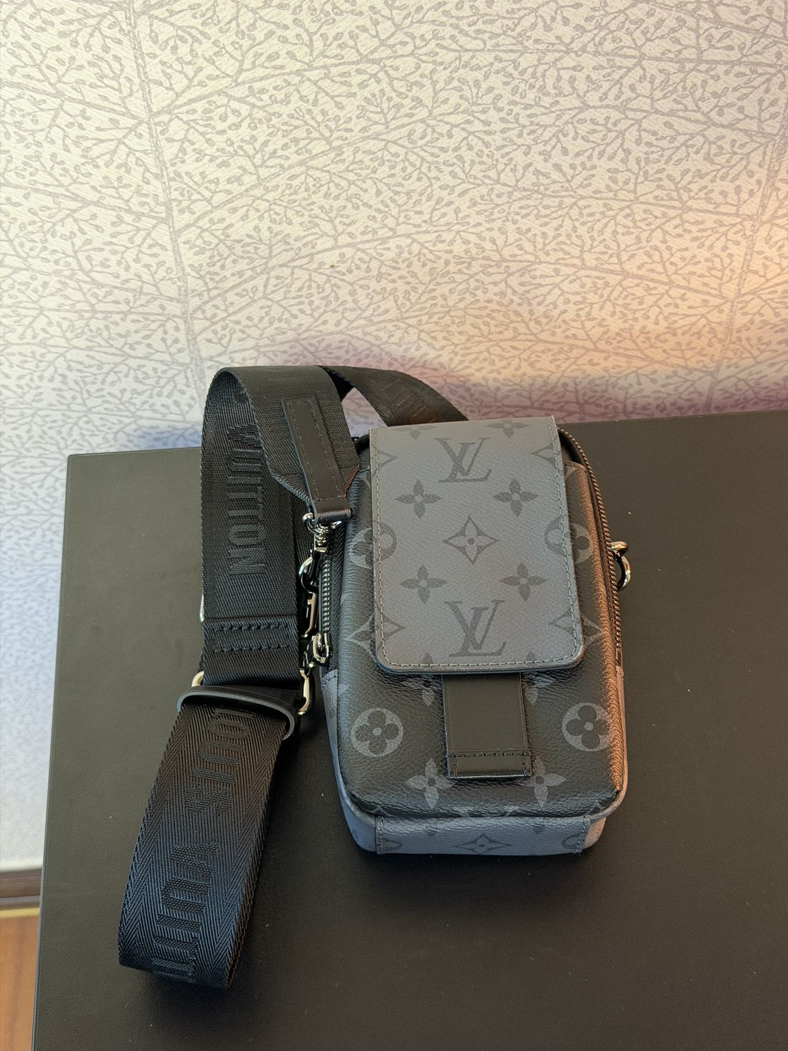 Louis Vuitton LOUIS VUITTON Phone Pouch NM – Monogram Eclipse M81321 Size ONE SIZE - 11 Thumbnail