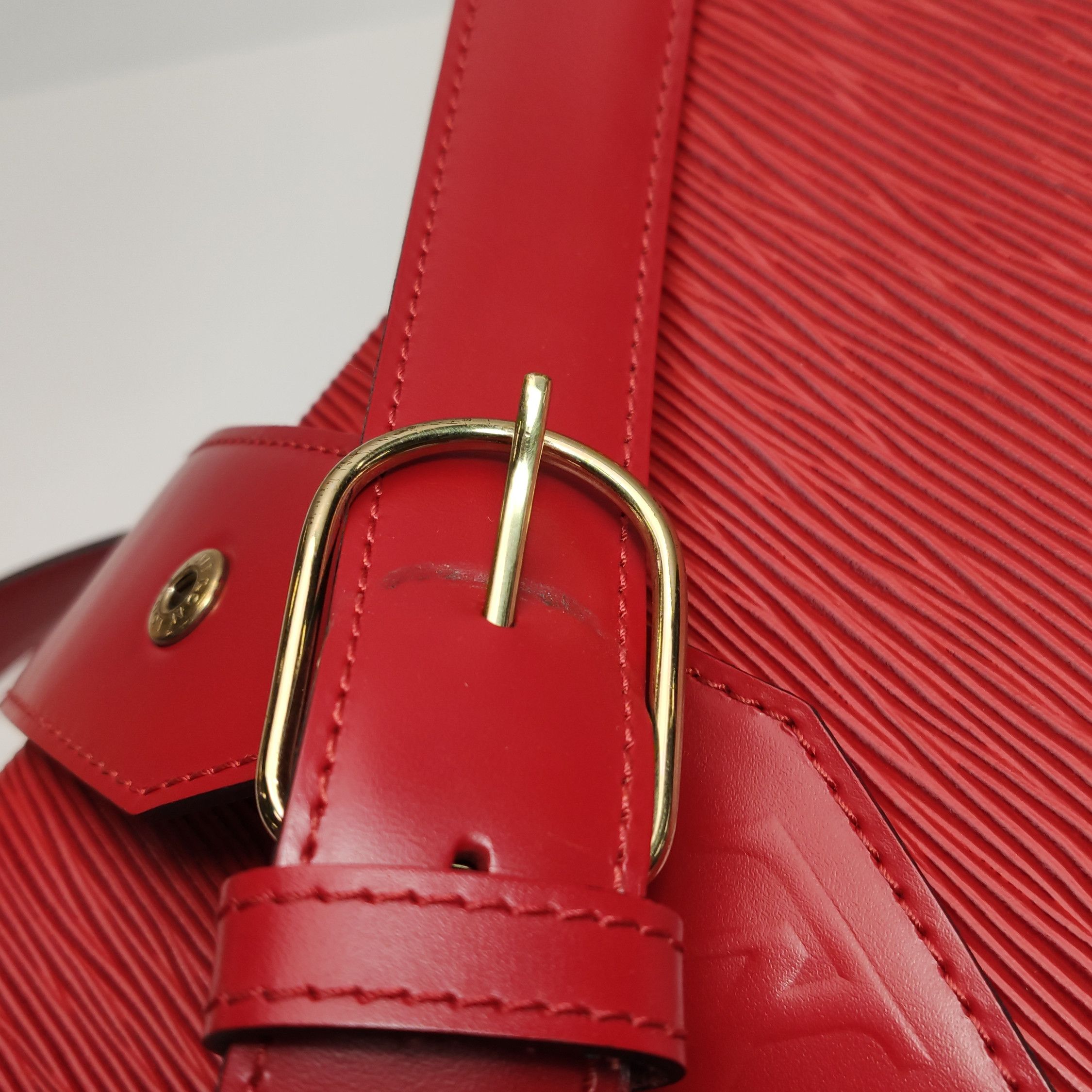 Louis Vuitton (LV) Twist Bucket Cowhide Water Ripple LV Twi