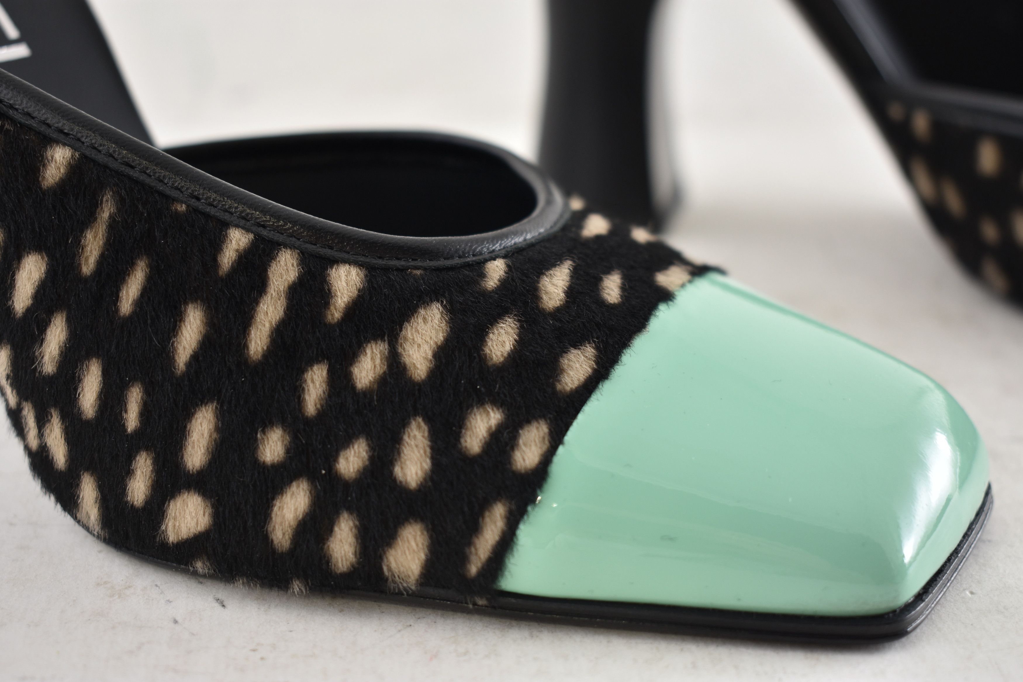 Chanel 26S Blazy White Pony Fur Green Block Heel Pump Mule 36 Size US 6 / IT 36 - 6 Thumbnail