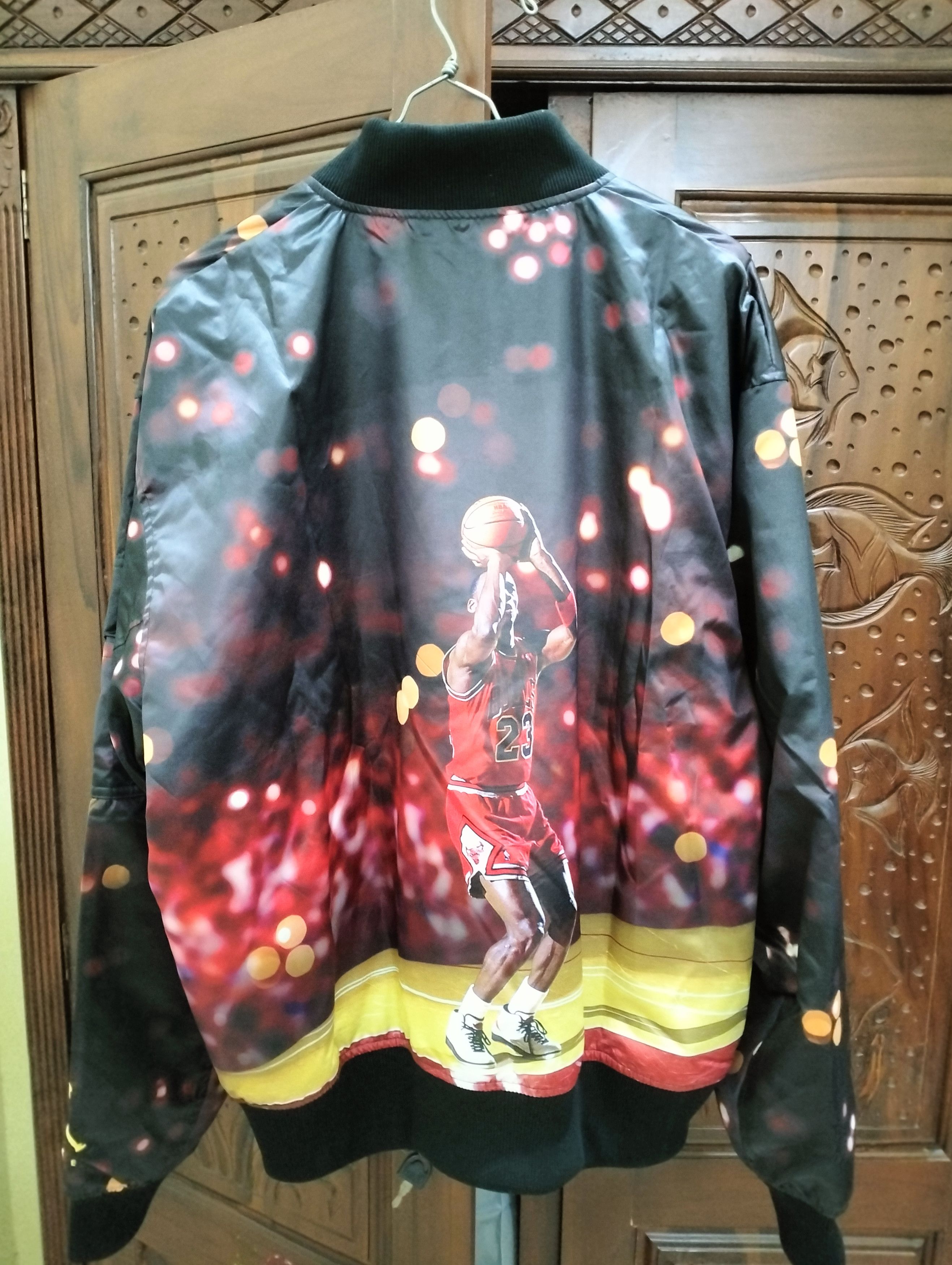 Jordan Brand × Nike Nike Jordan Jumpman Men's MA-1 Bomber Jacket (BNWT) Size US XL / EU 56 / 4 - 1 Thumbnail