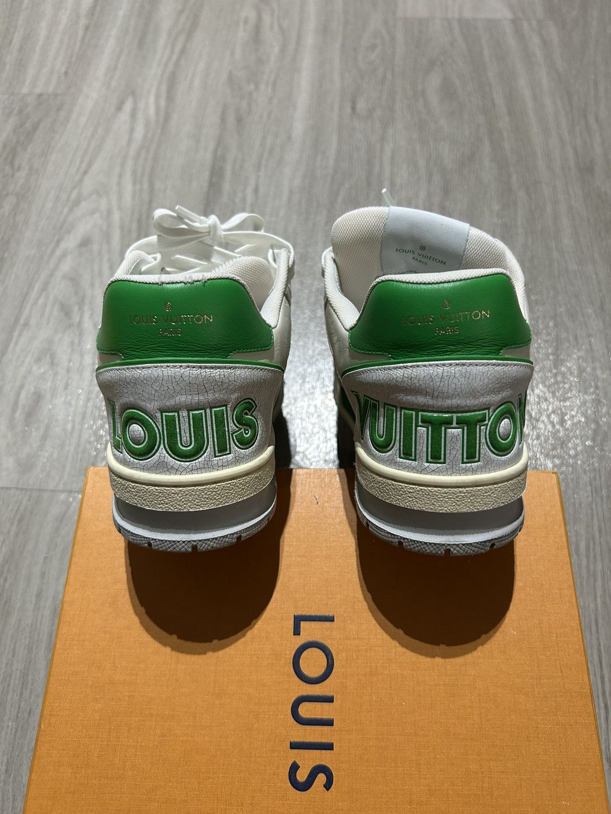 Louis Vuitton Louis vuitton trainer strap green white sail Size US 8 / EU 41 - 4 Thumbnail