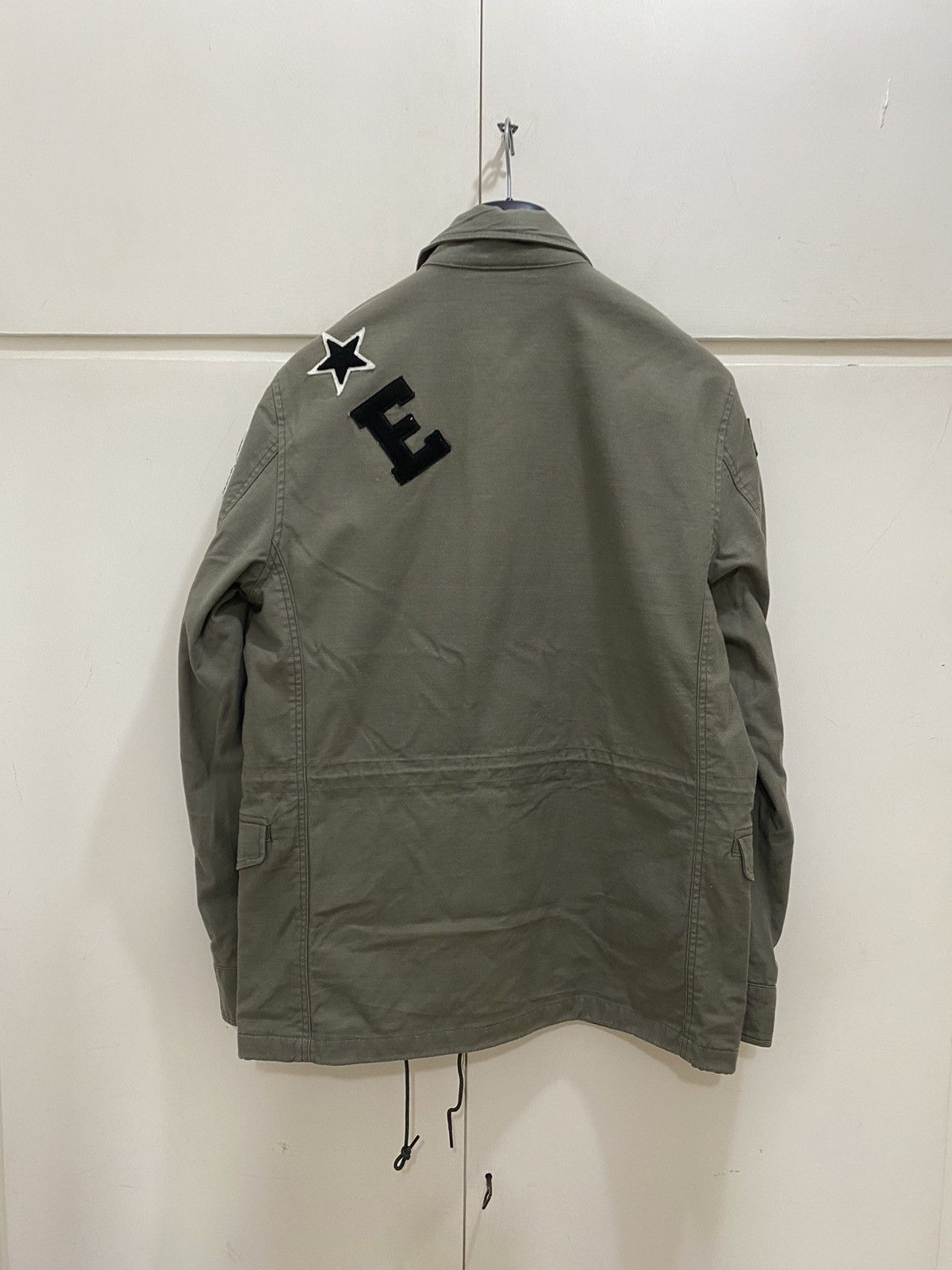 uniform experiment Rare Uniform Experiment M-51 Multi Wappen Parka, L used Size US L / EU 52-54 / 3 - 8 Thumbnail