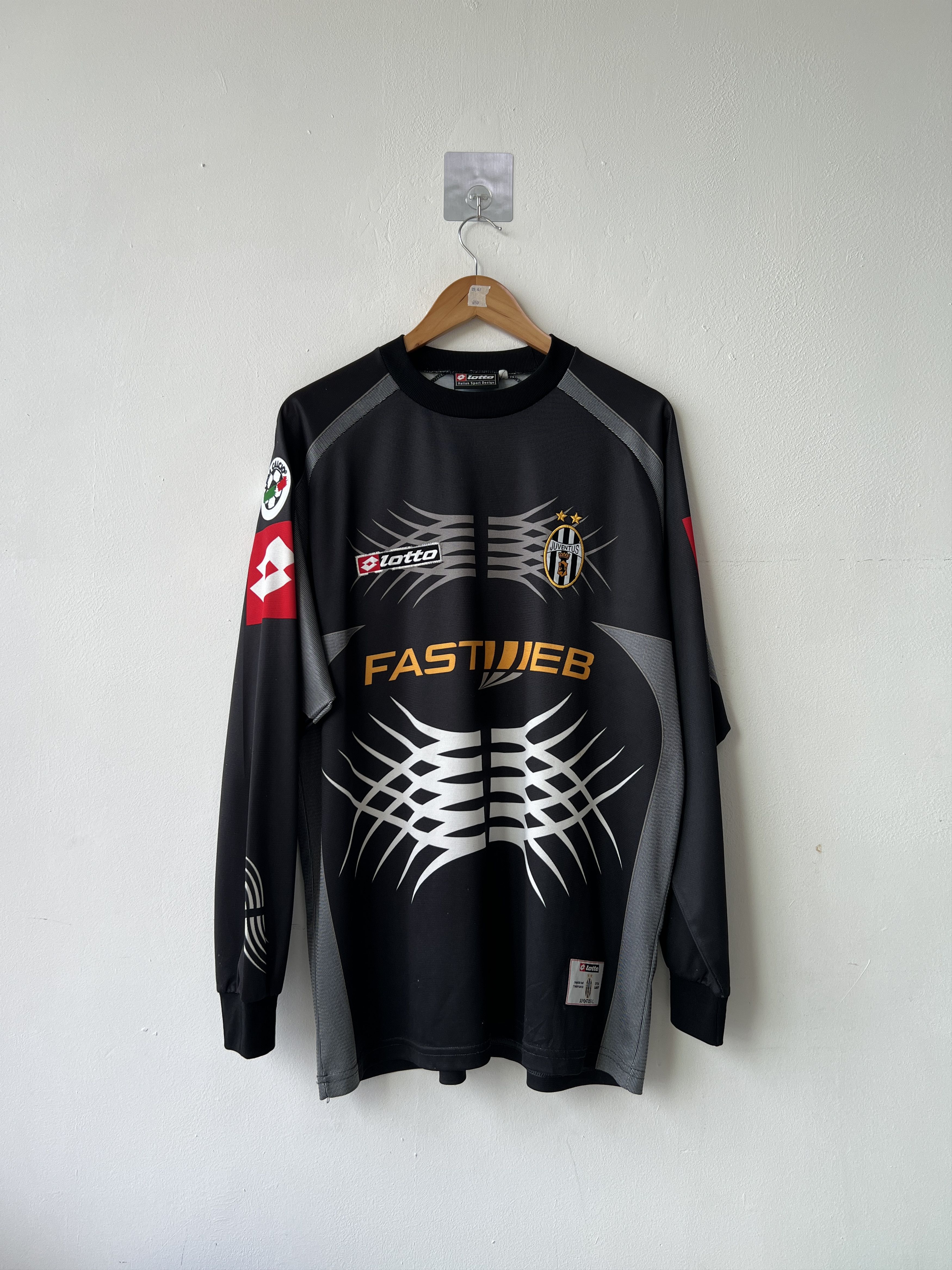 Lotto Sport (L) Juventus 2001-02 GK Kit Buffon #1 Size US L / EU 52-54 / 3 - 2 Thumbnail