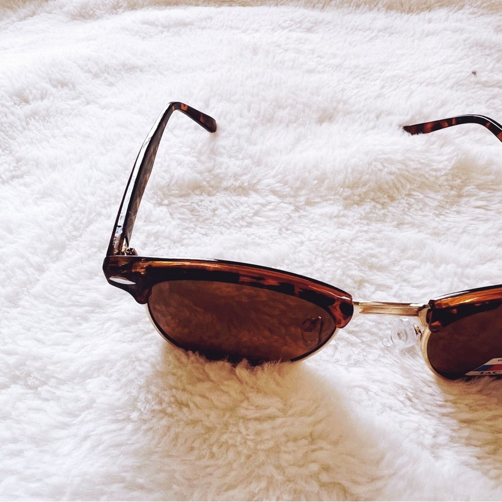 Other Thalia Brown Sleek Modern Sunglasses Size ONE SIZE - 7 Thumbnail