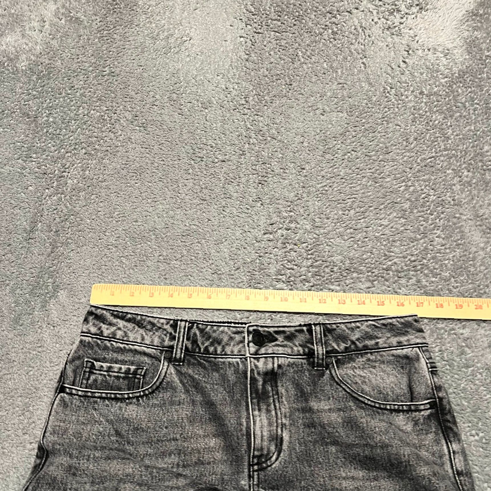 Vintage CAbi Jeans Womens 6 Boyfriend 33x28 Faded Black Gray Smoke Wash Mid Rise Womens Size 28" / US 6 / IT 42 - 7 Thumbnail