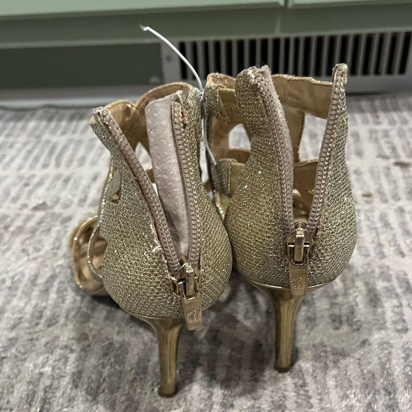 Marc Fisher Marc Fisher Nala Mid Heel Evening Sandals Criss Cross Size US 6.5 / IT 36.5 - 3 Thumbnail