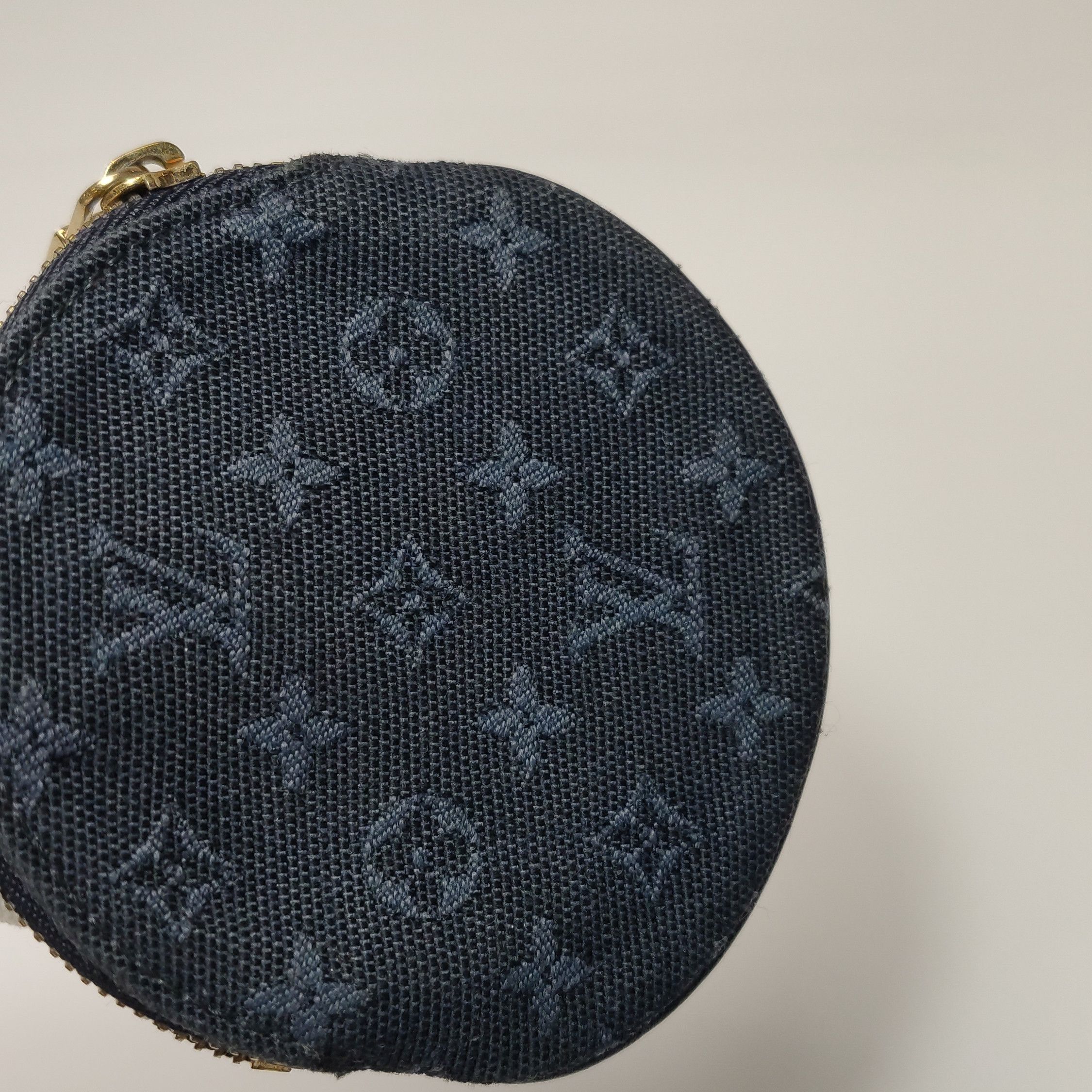 Louis Vuitton Louis Vuitton (LV) canvas monogram coin purse -y2506 Size ONE SIZE - 8 Thumbnail