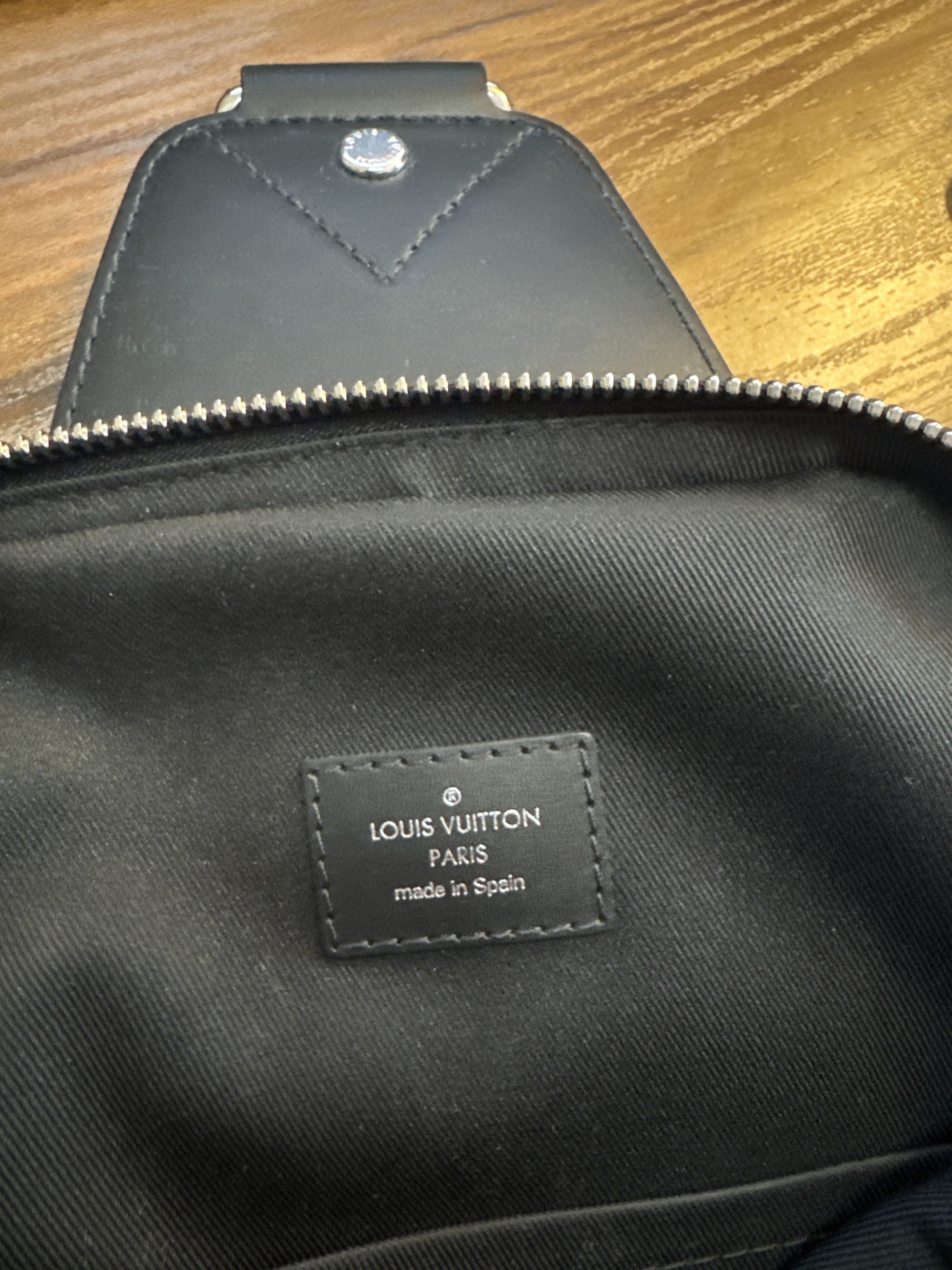 Louis Vuitton Louis Vuitton - Avenue Sling Bag Size ONE SIZE - 6 Thumbnail