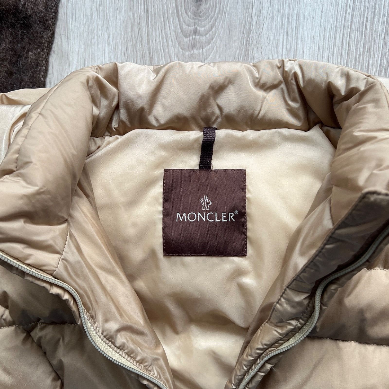 Moncler Moncler Vintage Hooded Down Coat Down 9579AC Size XS / US 0-2 / IT 36-38 - 3 Thumbnail