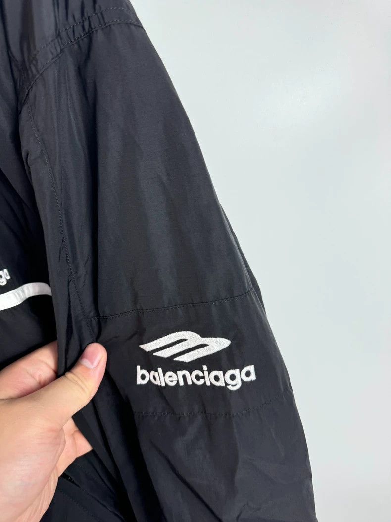 Balenciaga balenciaga faux layered hoodie jacket Size US XL / EU 56 / 4 - 2 Thumbnail