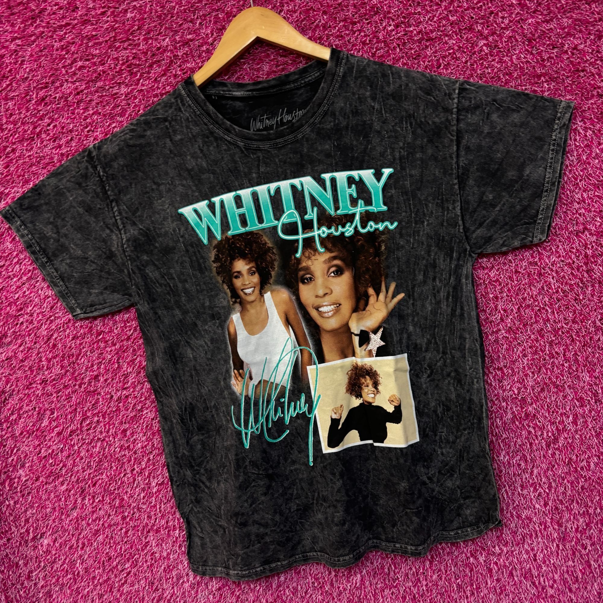 Other Whitney Houston Collage black tee size large Size US L / EU 52-54 / 3 - 3 Thumbnail