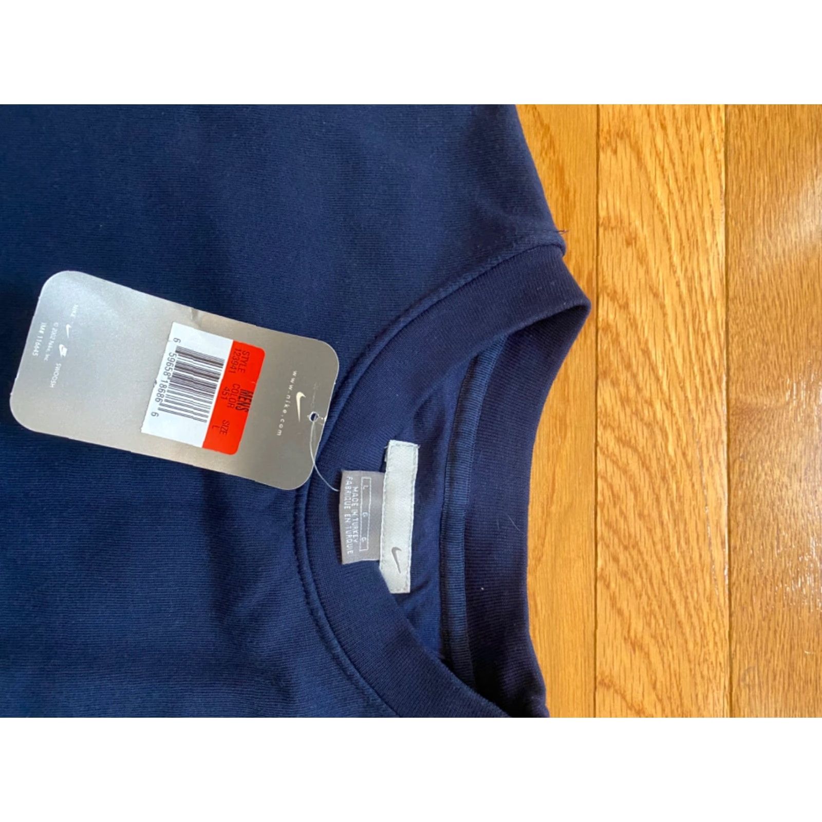Nike VINTAGE Nike Sweatshirt Shirt Mens Large Blue Logo 90s Silver Tag Embroidered Swoosh Crew Neck Knit Cotton Size US L / EU 52-54 / 3 - 3 Thumbnail