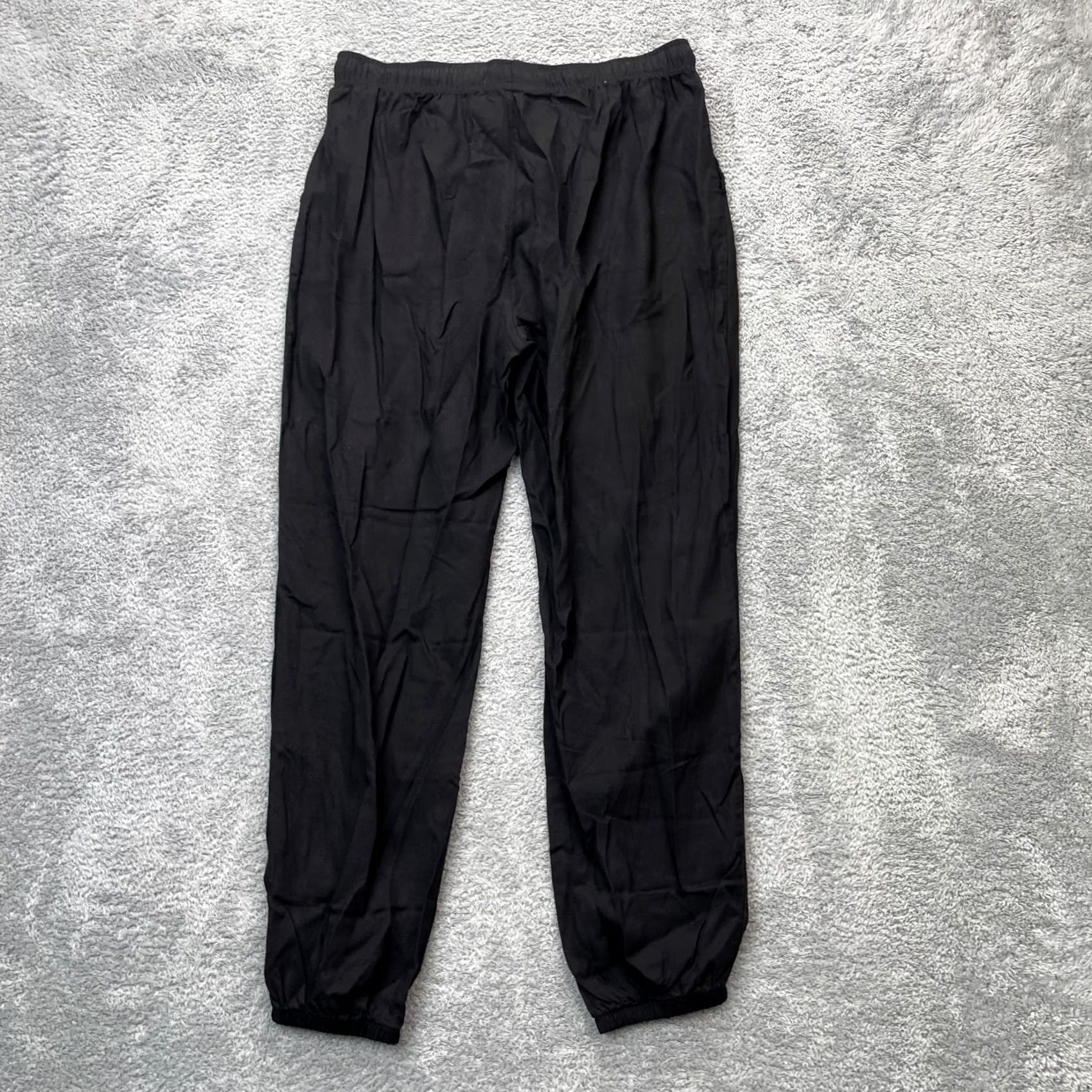 Uniqlo VINTAGE Uniqlo Pants Womens Large Black Jogger Elastic Waist Tapered Drawstring City College Size 30" / US 8 / IT 44 - 2 Thumbnail