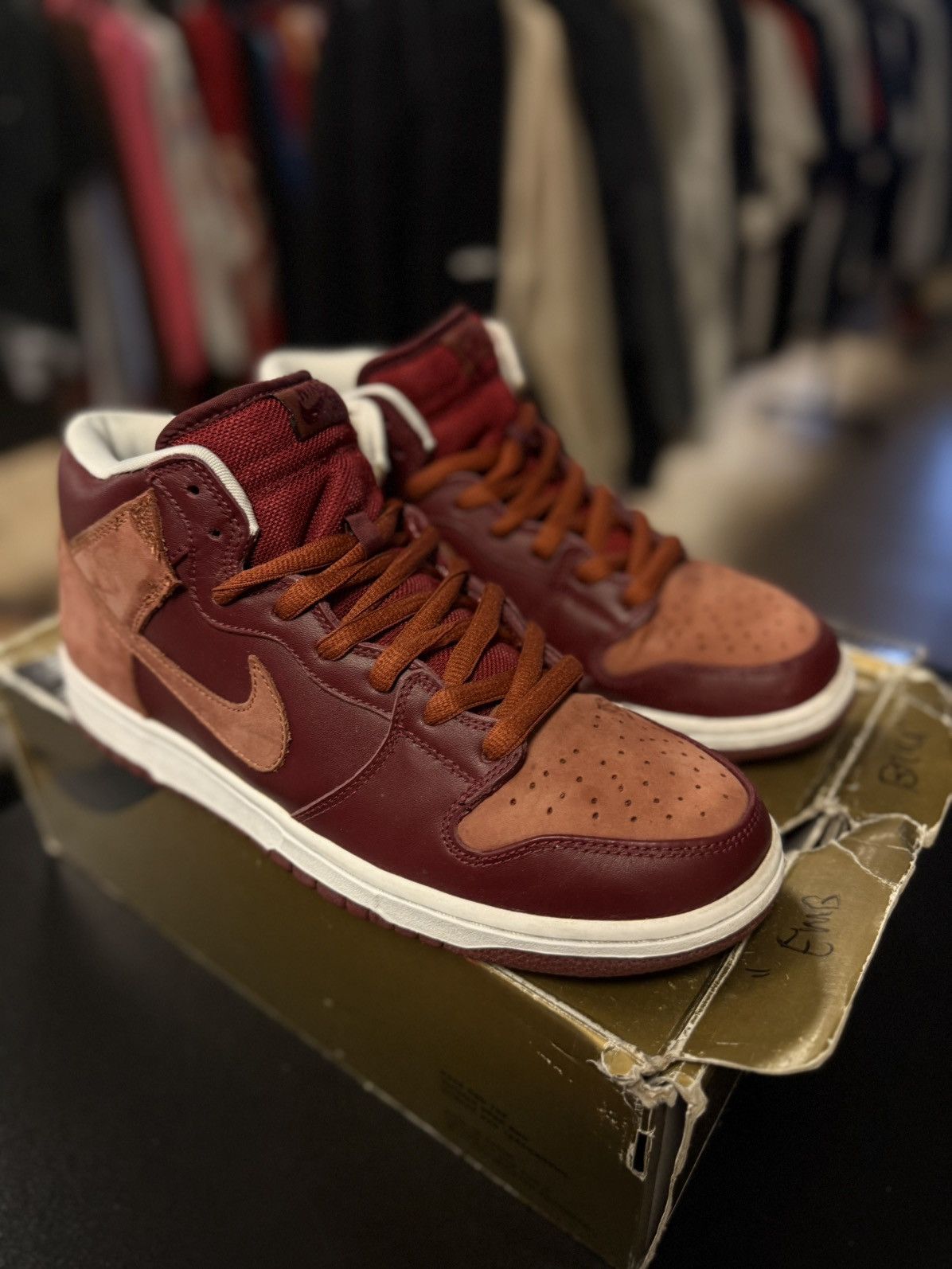 Nike Nike SB Mid Top Team Red Pony 2008 Size 11 Size US 11 / EU 44 - 4 Thumbnail