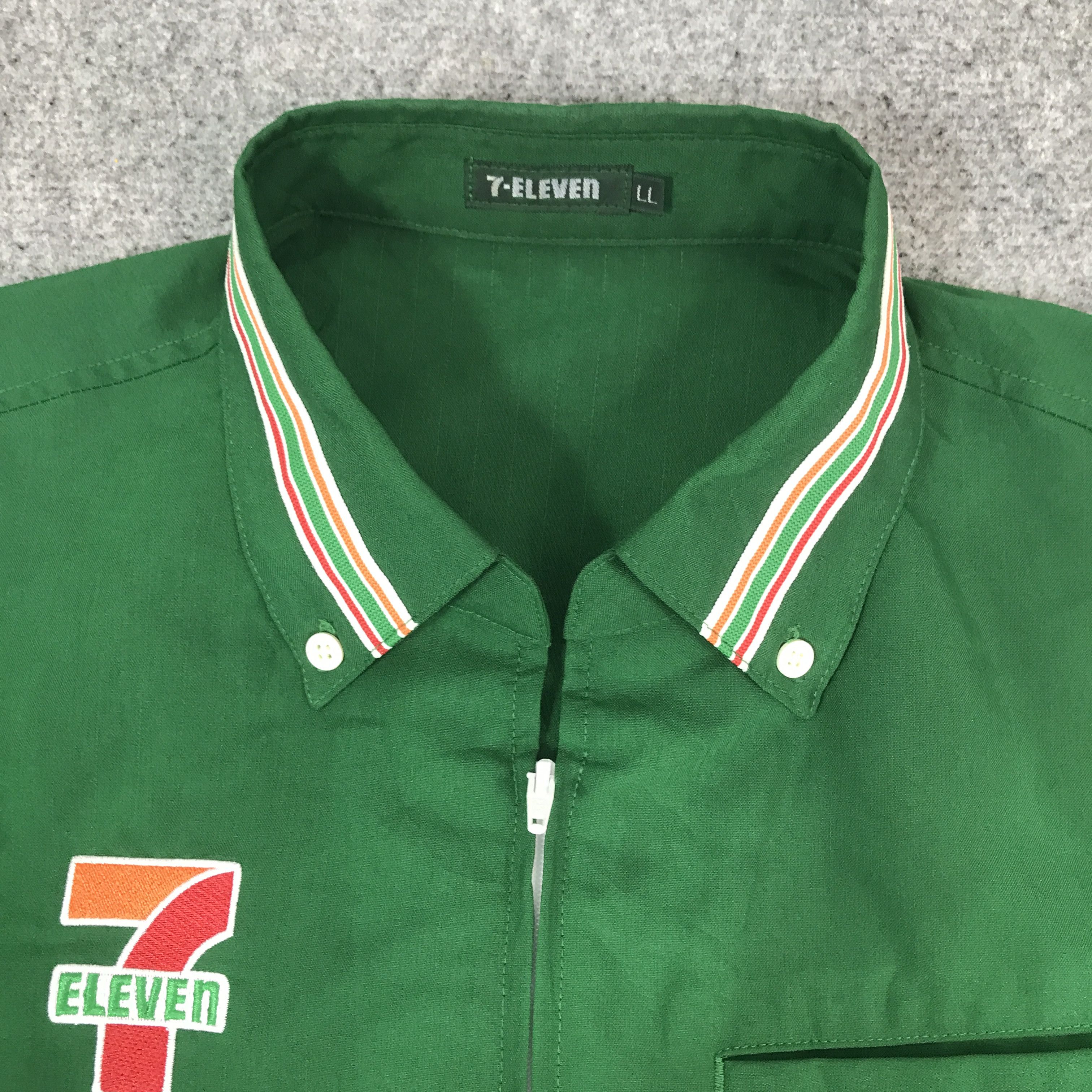 Other 7-eleven Embroidery Logo Worker Japan jacket Size US L / EU 52-54 / 3 - 7 Thumbnail