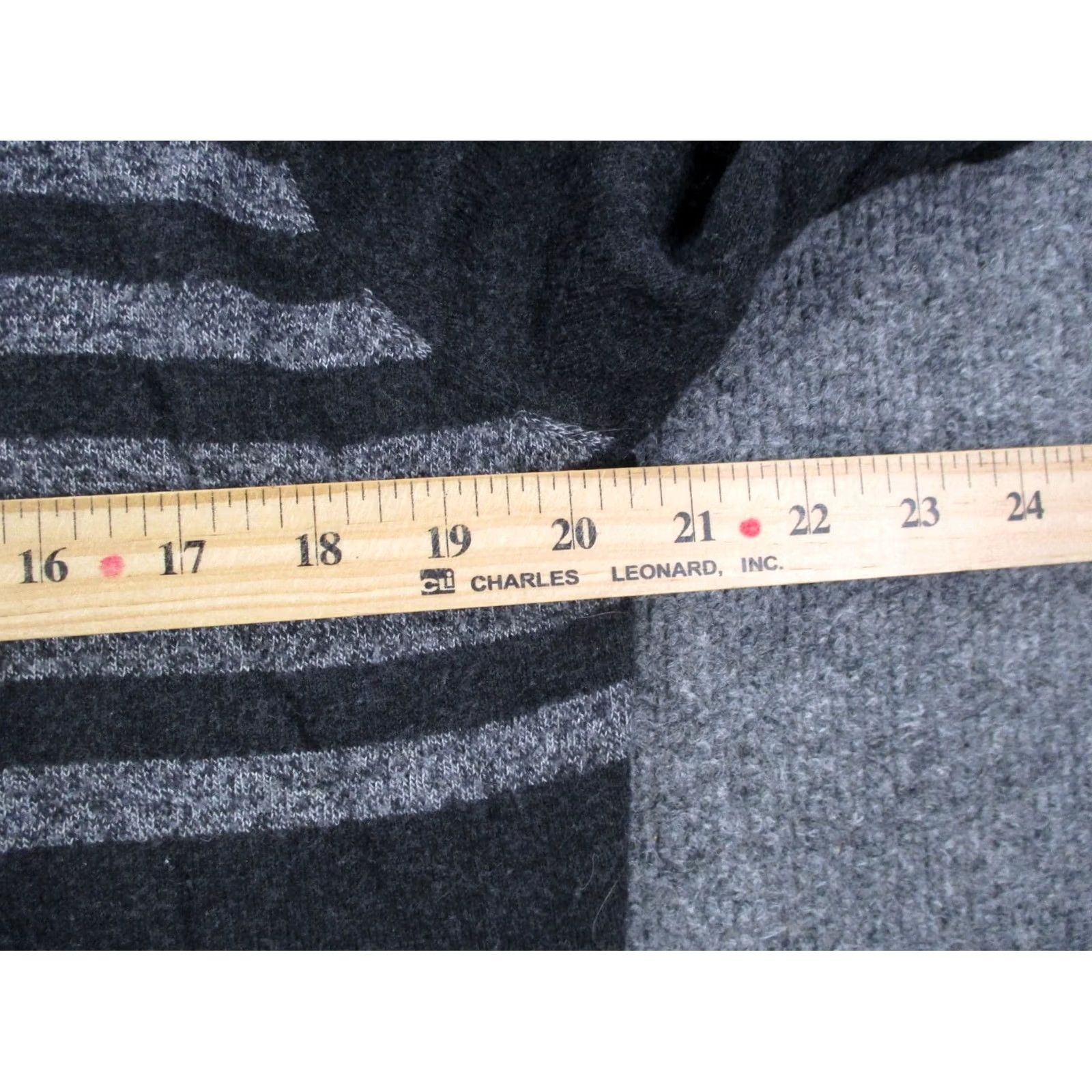 Smartwool SmartWool Mens M Base Layer Wool Pullover Sweater Thermal Hiking Outdoors Striped Lightweight Knit Logo Quilted Wool Blend Umbrella? Size US M / EU 48-50 / 2 - 6 Thumbnail