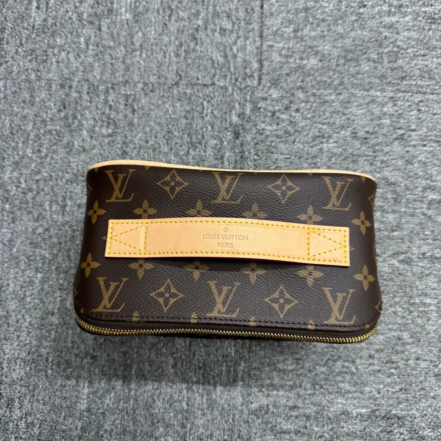 Louis Vuitton LV brown monogram makeup pouch 23x13x13cm 99 new Size ONE SIZE - 4 Thumbnail