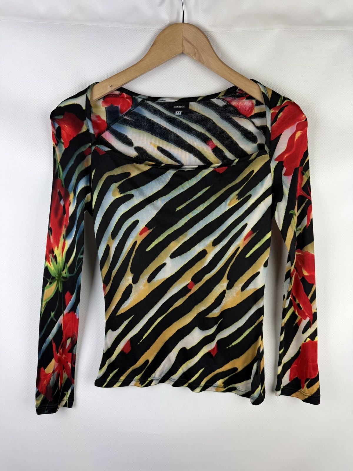 Versace Jeans Couture Versace Jeans Couture VTG Long Sleeve Patterned Tunic Blouse Size M / US 6-8 / IT 42-44 - 1 Thumbnail