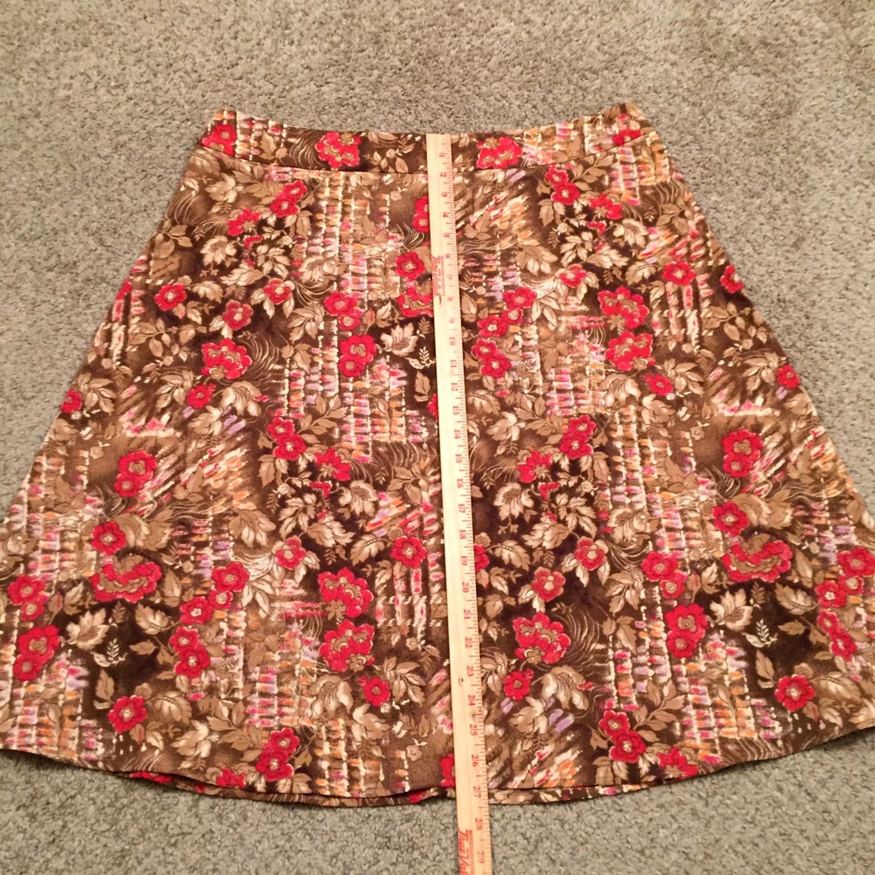 Vintage Sag Harbor Skirt Size 18 Beige Red Floral Midi Unlined Lightweight A-Line Shirt? Size 40" / US 18 - 4 Thumbnail