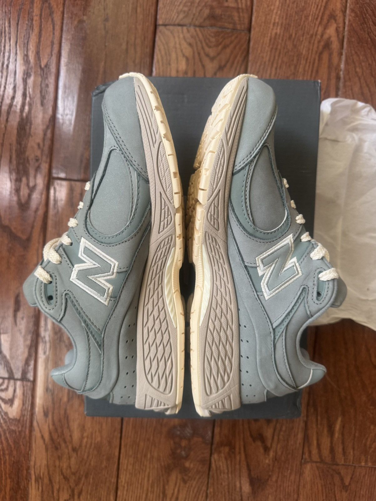 Kith × New Balance Kith New Balance 2002R Pistachio Size US 8.5 / EU 41-42 - 6 Thumbnail
