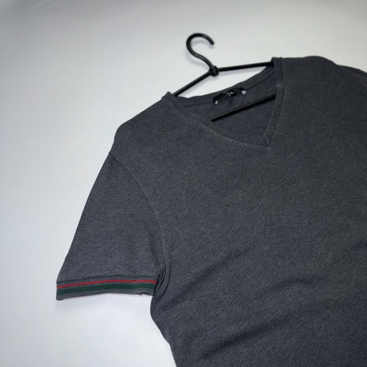 Gucci Vintage Basic Gucci V Neck Tee T Shirt Size US L / EU 52-54 / 3 - 2 Thumbnail