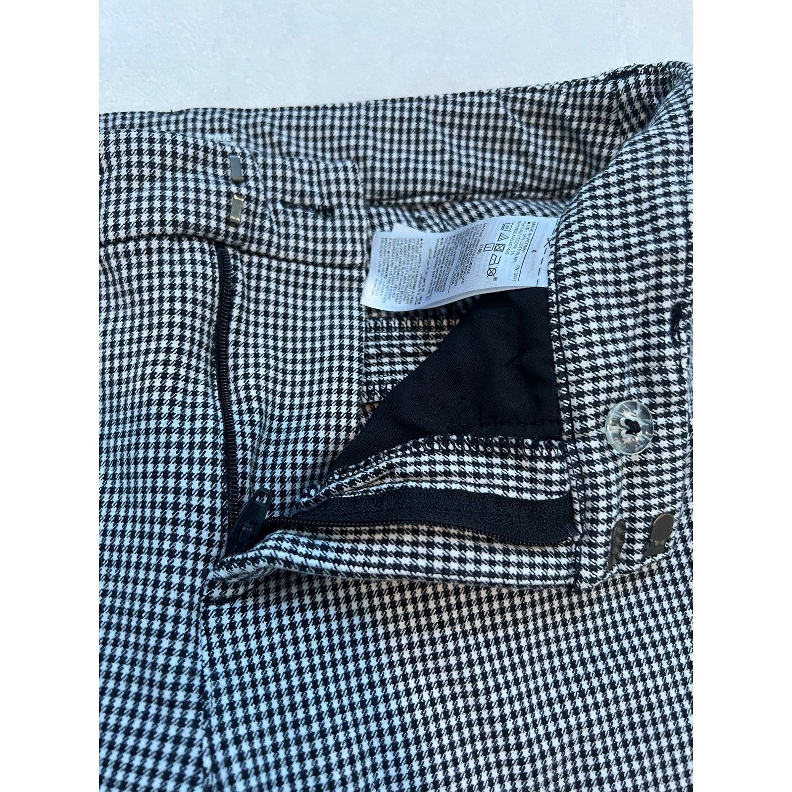Old Navy Old Navy Pixie High Rise Houndstooth Chino Pants Size 4 Size 27" / US 4 / IT 40 - 6 Thumbnail