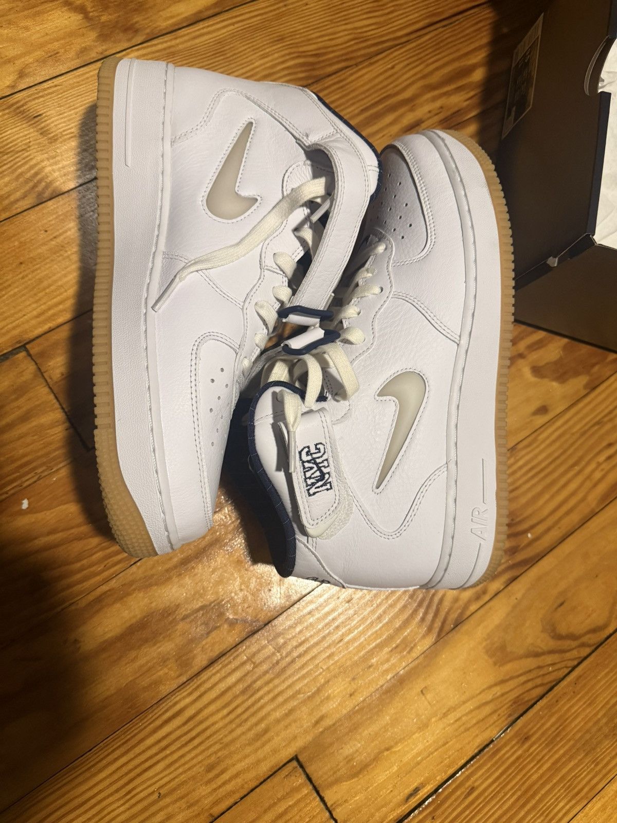 Nike Air force 1 mid qs Size US 9.5 / EU 42-43 - 2 Thumbnail