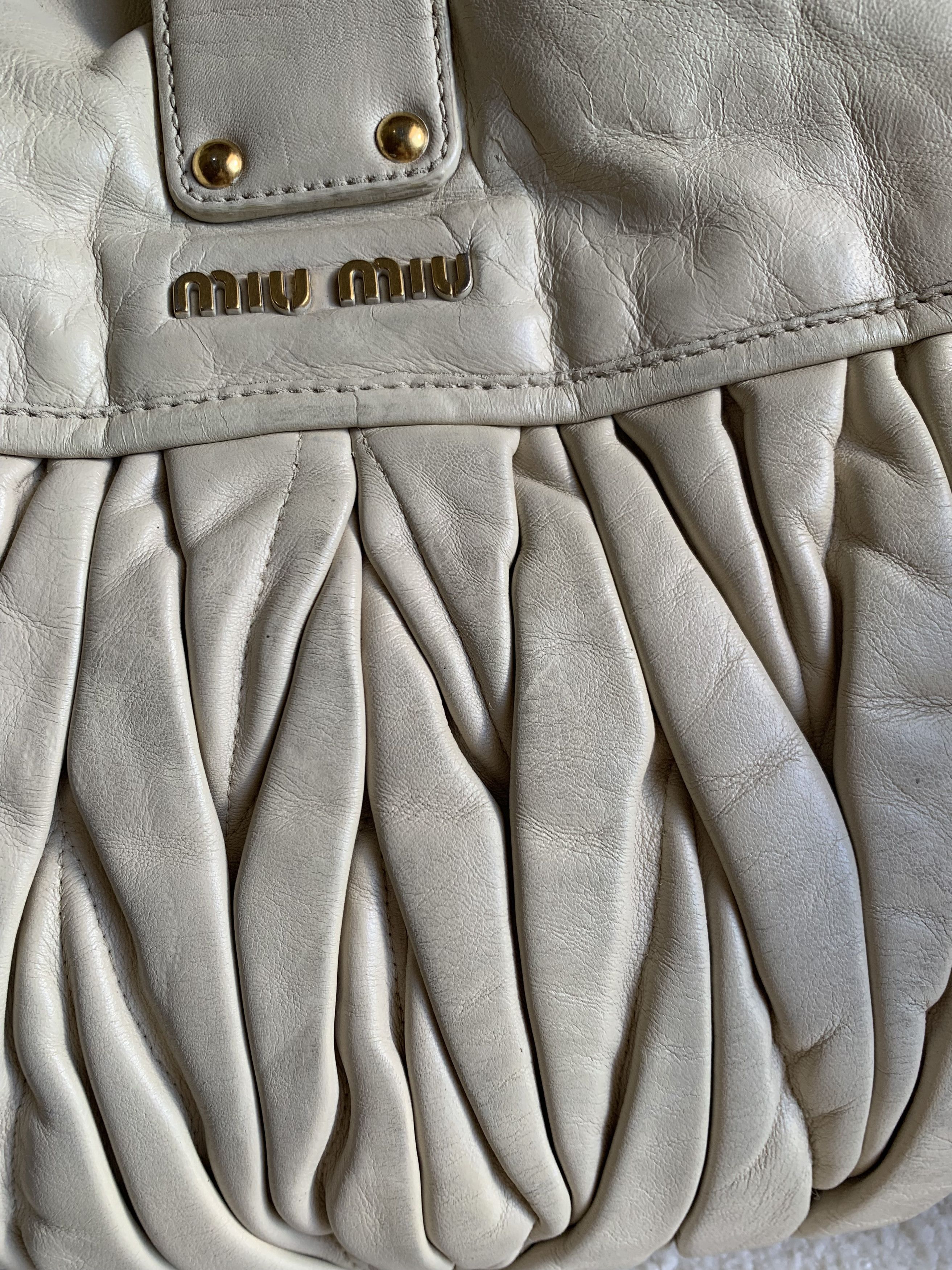 Miu Miu Miu Miu Matelassé Coffer 2 Ways Bag White Size ONE SIZE - 3 Thumbnail