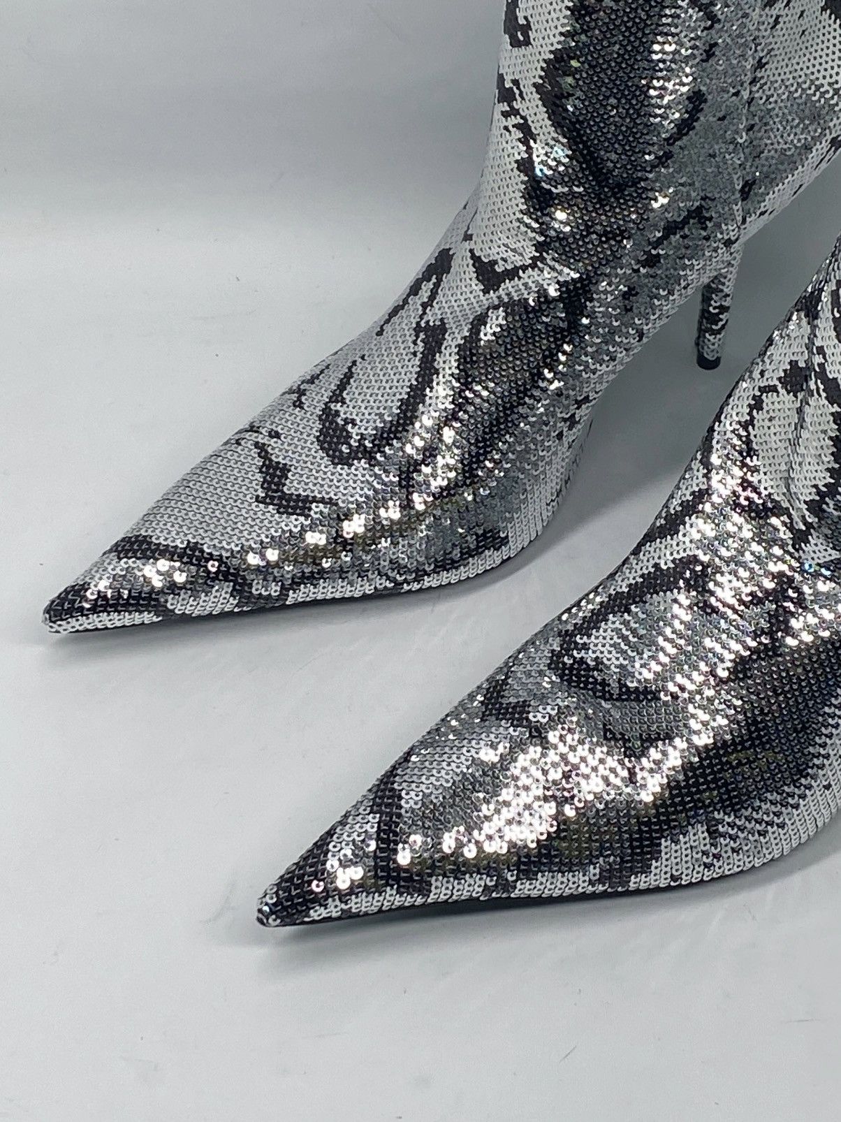 Balenciaga Balenciaga Knife Sequin High Heel Sock Booties size 38.5 Size US 8.5 / IT 38.5 - 5 Thumbnail