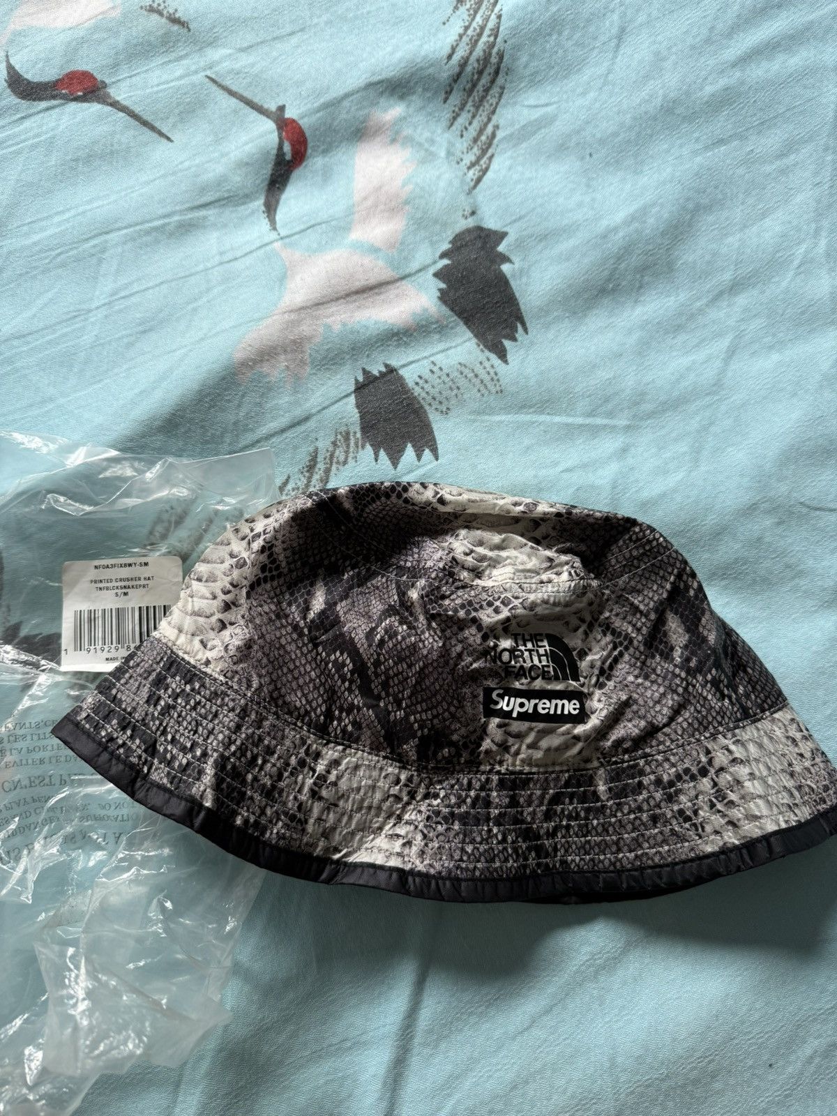 Supreme × The North Face Supreme North Face Snakeskin Packable