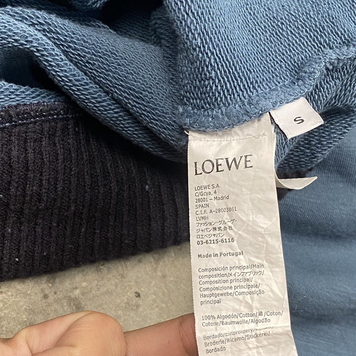 Loewe Loewe S.A Anagram Cropped Crewneck Size S / US 4 / IT 40 - 8 Thumbnail