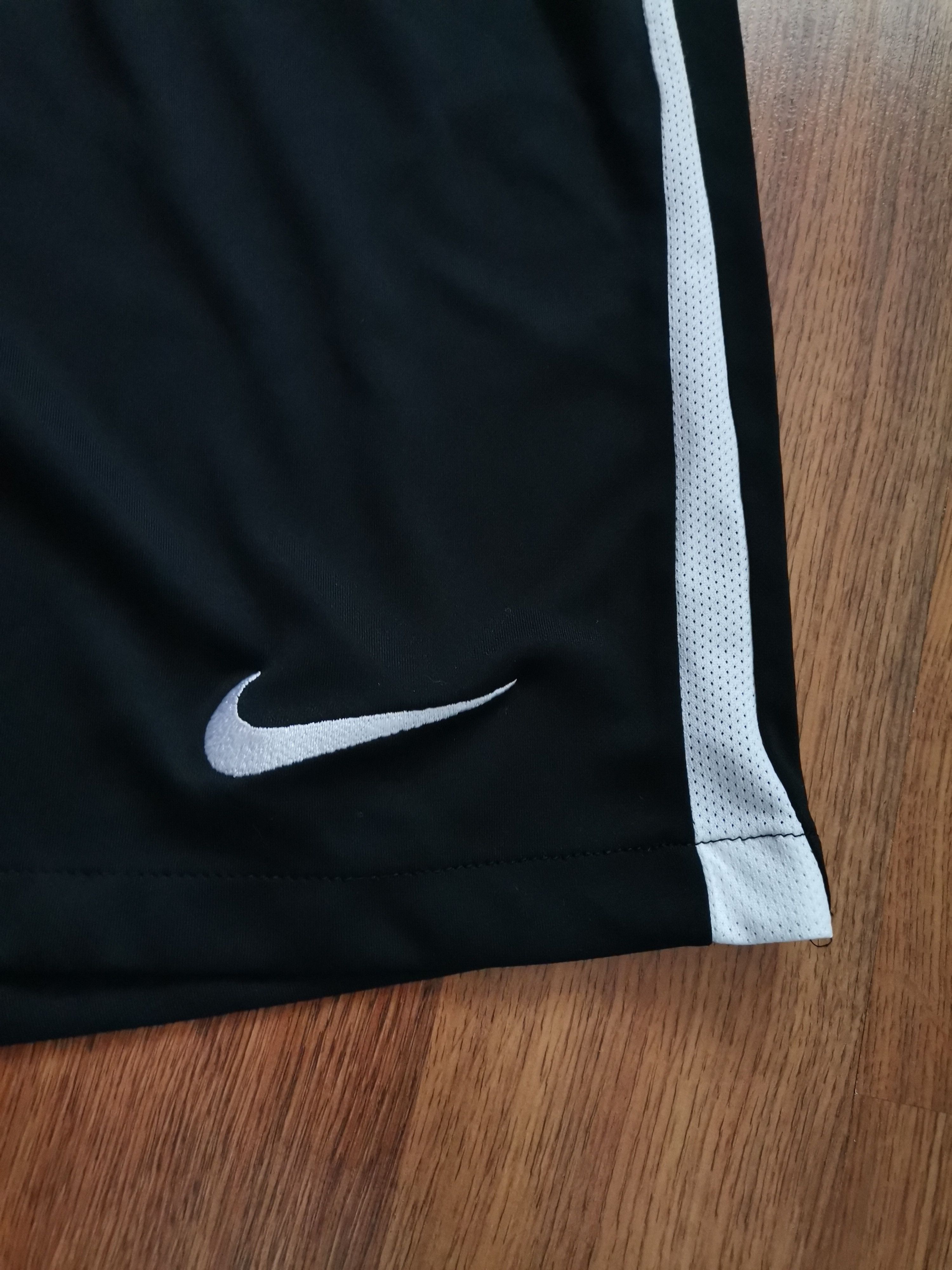 Nike Nike Shorts Size US 36 / EU 52 - 2 Thumbnail