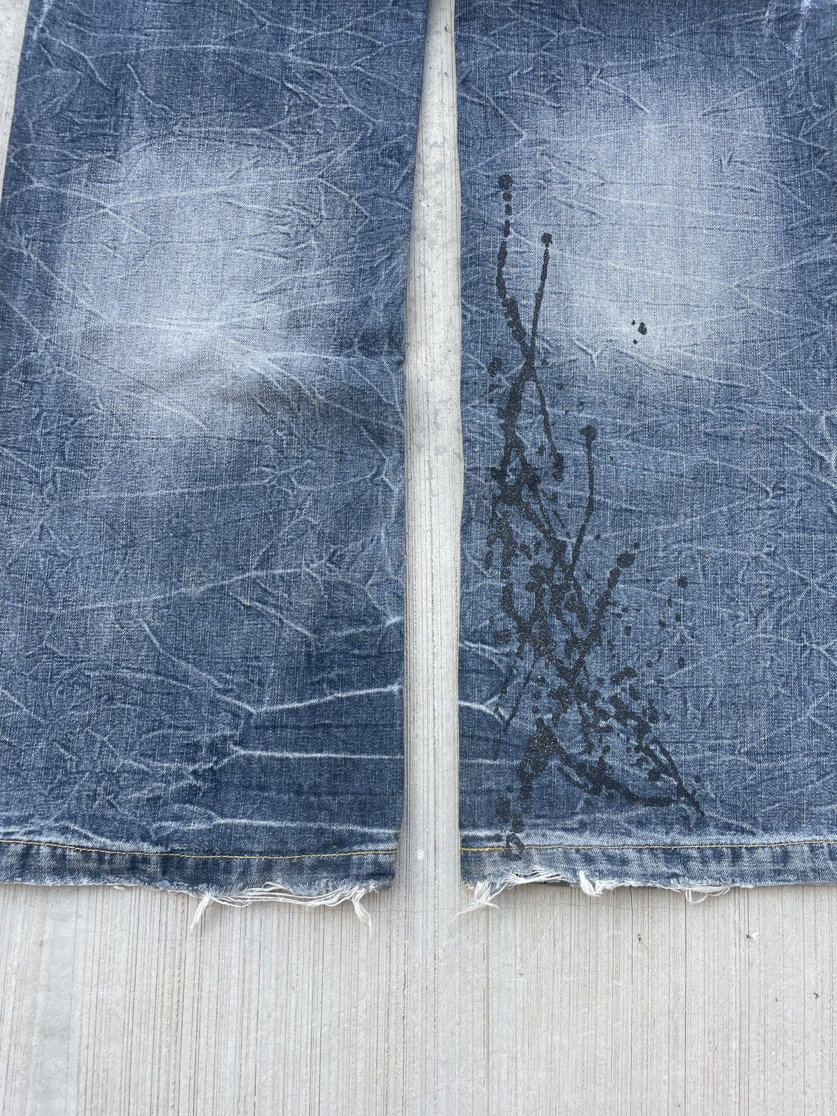 LOWBOX 💥RARE💥2000s JAPANESE BRAND LOWBOX DISTRESSED SPLATTER FLARE Size US 34 / EU 50 - 9 Thumbnail