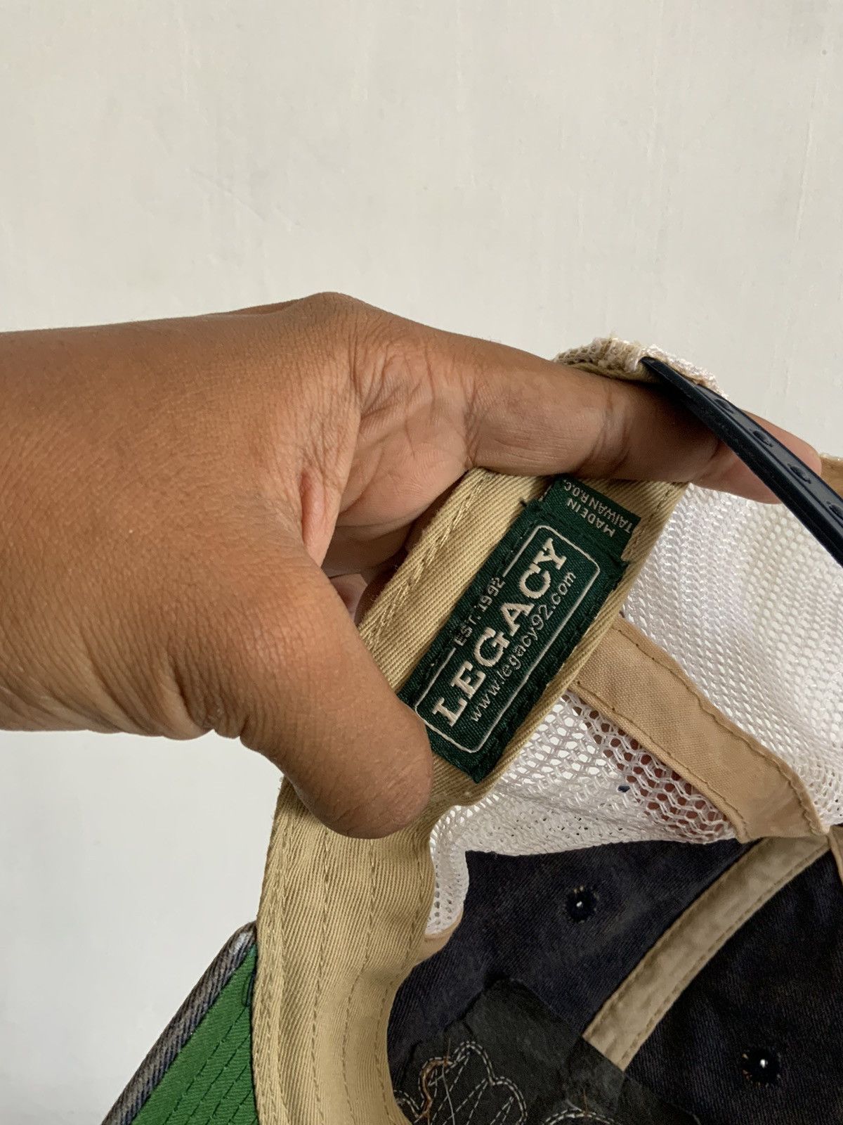 Vintage Vintage Pitt fade Denime Trucker Hat by Legacy Taiwan ROC Size ONE SIZE - 12 Thumbnail