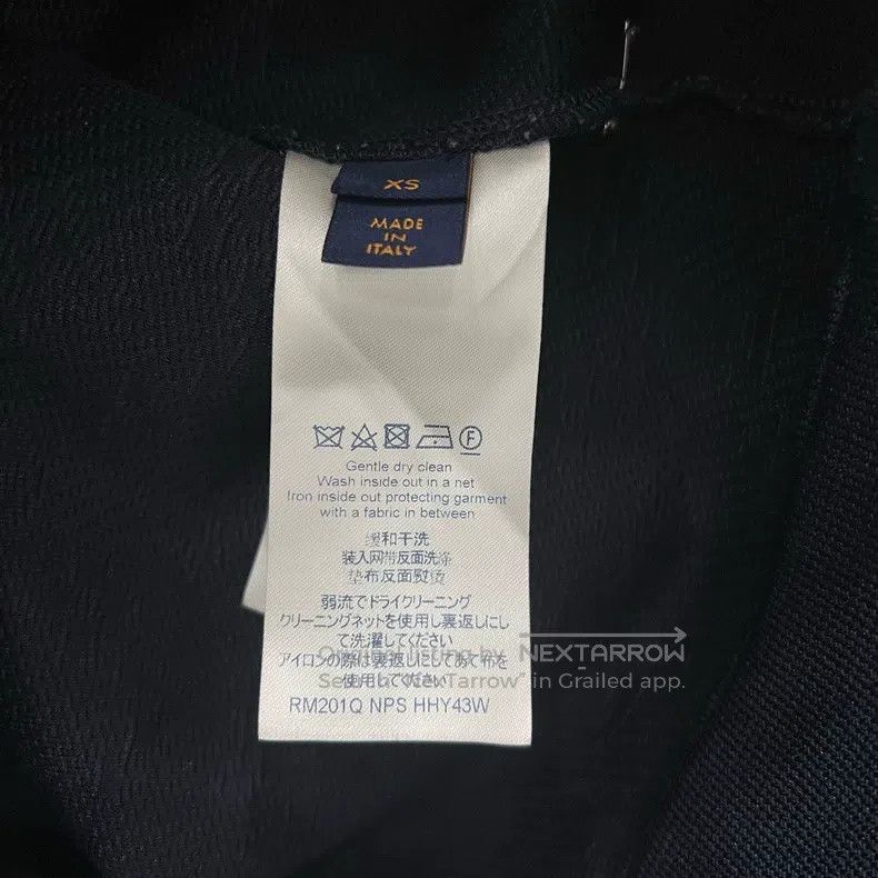 Louis Vuitton Louis Vuitton Dark Blue Embossed Logo Jacket Size US XS / EU 42 / 0 - 4 Thumbnail