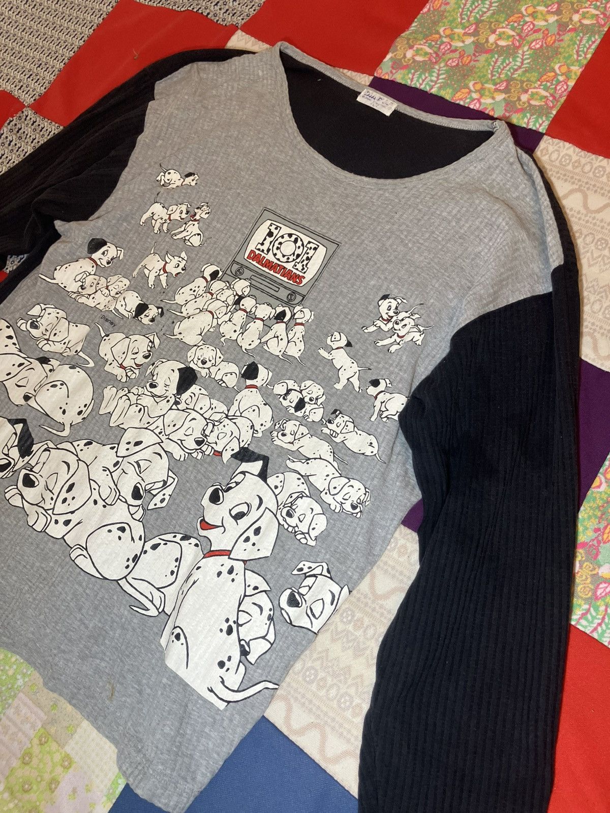 Disney 101 Dalmatians DIA CLUB Vintage Thermal Long Sleeve Size US M / EU 48-50 / 2 - 2 Thumbnail