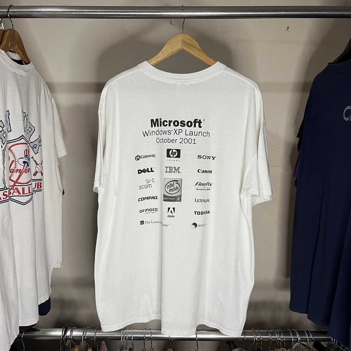 Vintage Vintage Windows XP Promo tee 2001’ Size US XL / EU 56 / 4 - 2 Thumbnail