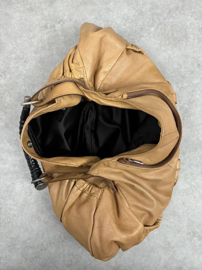Yves Saint Laurent 2000s Yves Saint Laurent Tan Horn Muse Hobo Leather Bag Size ONE SIZE - 12 Thumbnail