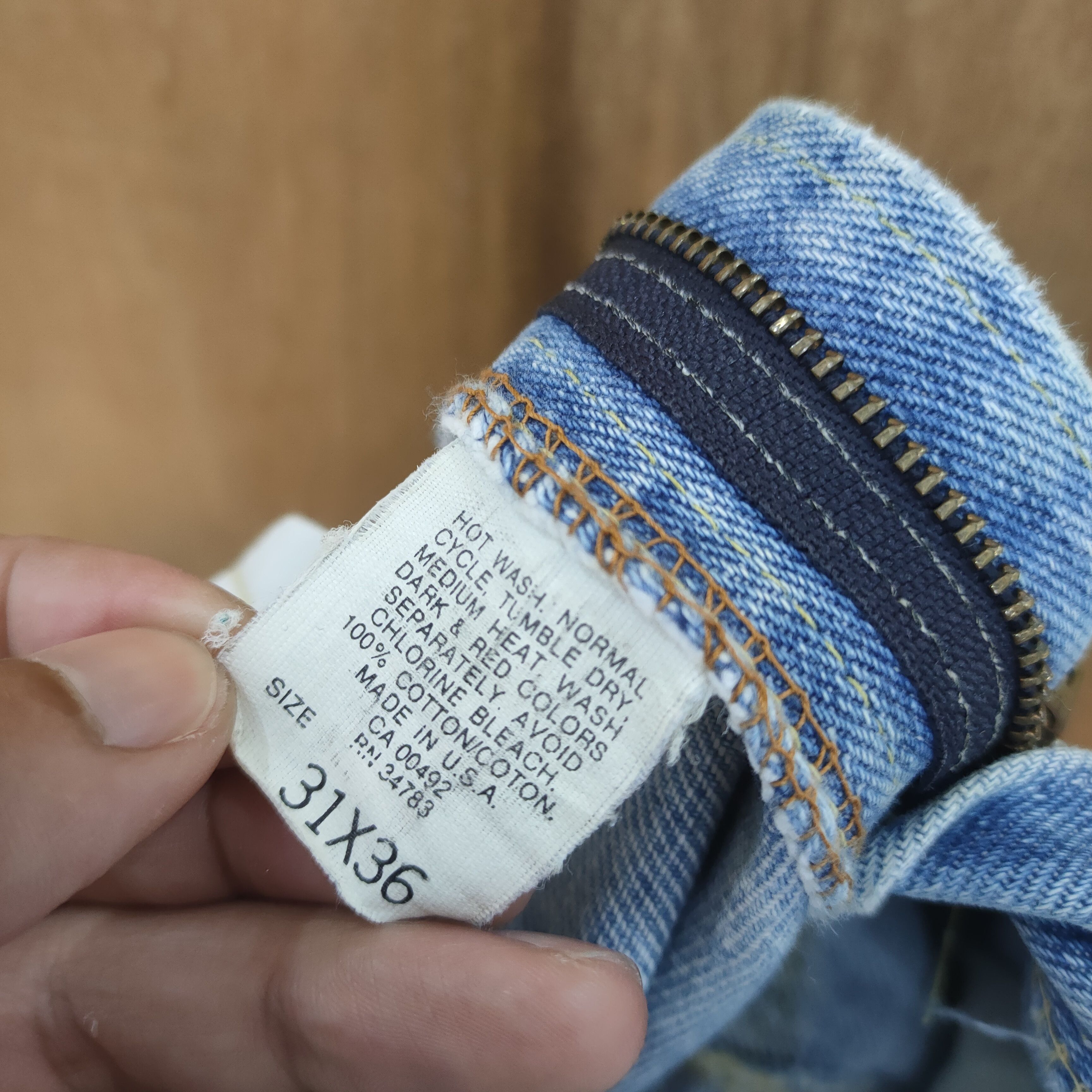 Vintage VINTAGE LEE USA LIGHT BLUE DISTRESSED JEANS PANTS Size US 32 / EU 48 - 14 Thumbnail