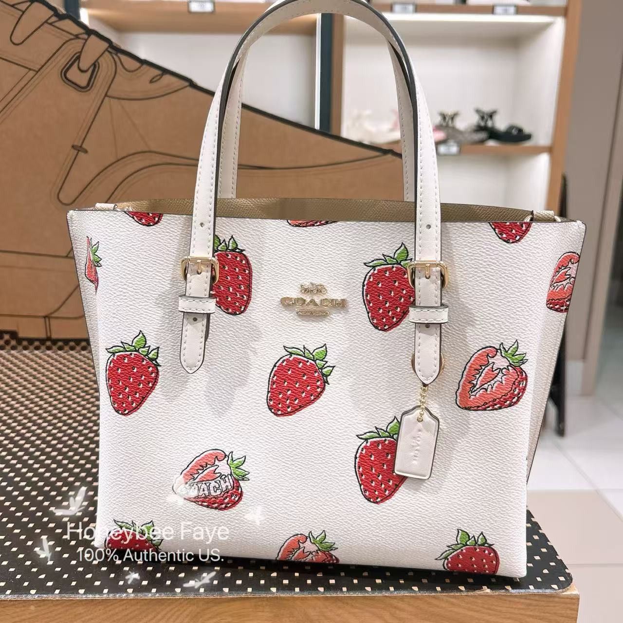 Coach Mollie Tote Bag 25 With Strawberry Print CAL66 Size ONE SIZE - 2 Thumbnail