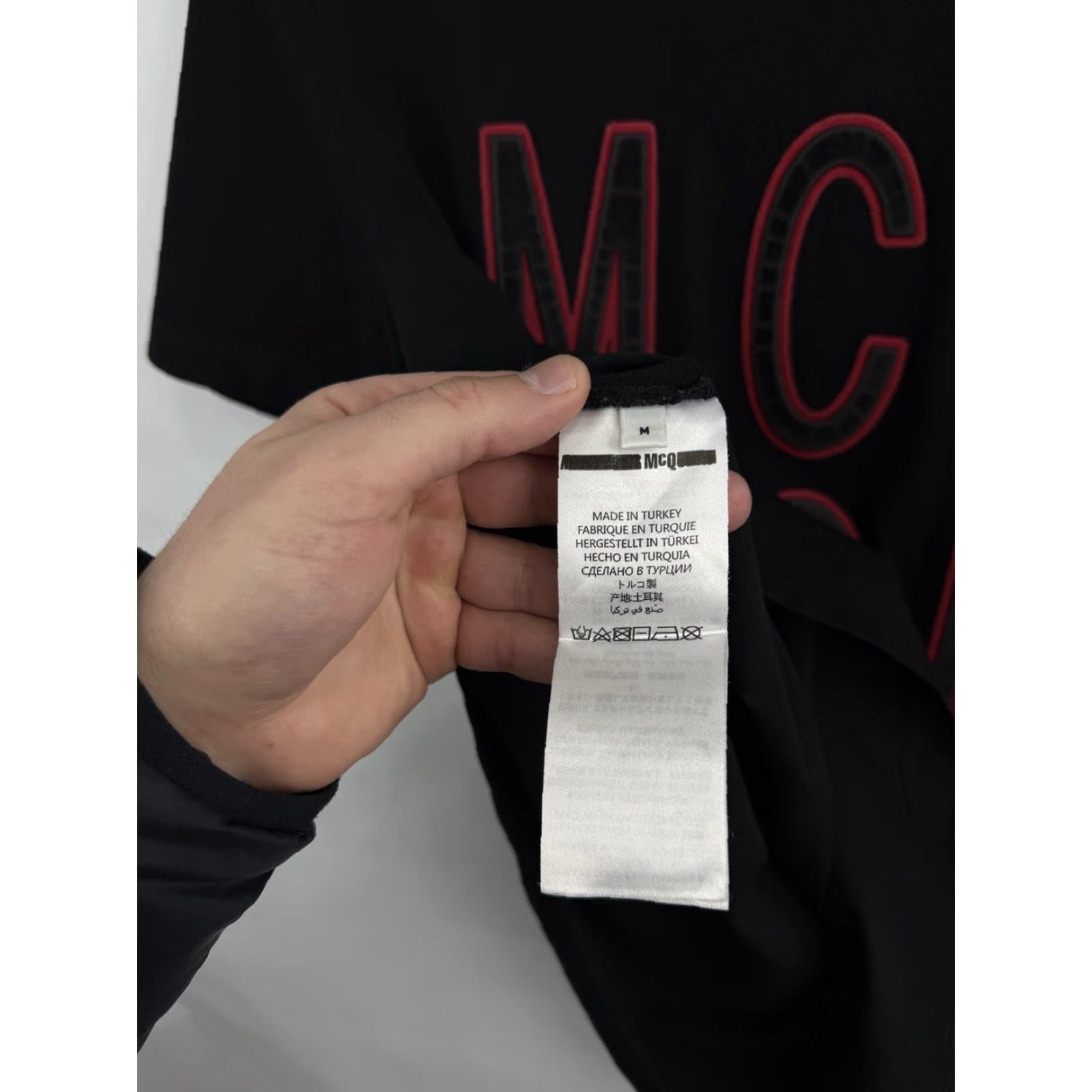 Alexander McQueen Alexander McQueen London Rare T-Shirt Retro Hype Y2K Black M Mens Retro T-Shirt Short Sleeve Sizes M Size US M / EU 48-50 / 2 - 6 Thumbnail